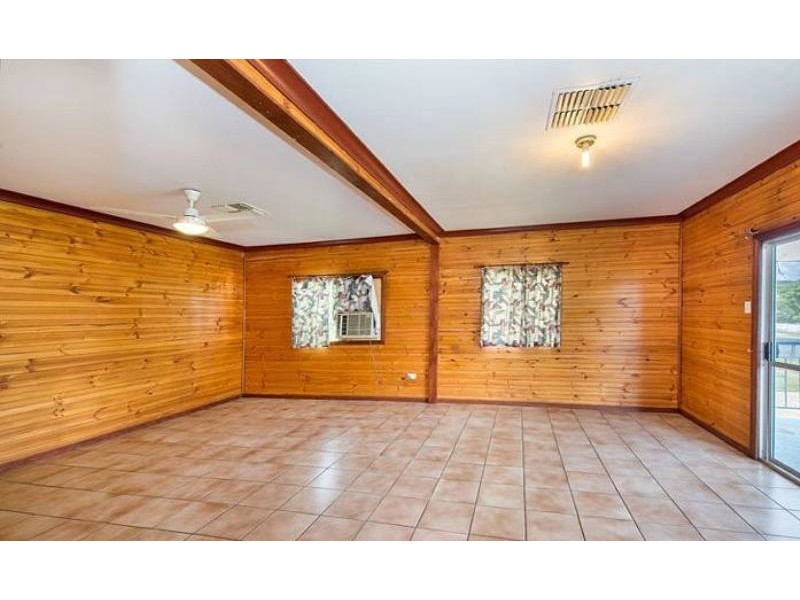 40 Lauga Street, Park Avenue QLD 4701